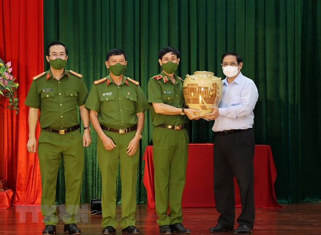 Xây dựng CAND theo hướng “bộ tinh, tỉnh mạnh, huyện toàn diện" ảnh 2