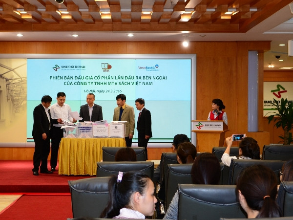 Hơn 200 nhà đầu tư tham gia IPO Công ty Sách Việt Nam ảnh 1