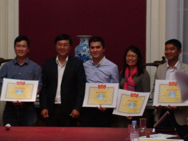 Sinh viên là nhân tố chính, tích cực trong các hoạt động cộng đồng ảnh 1