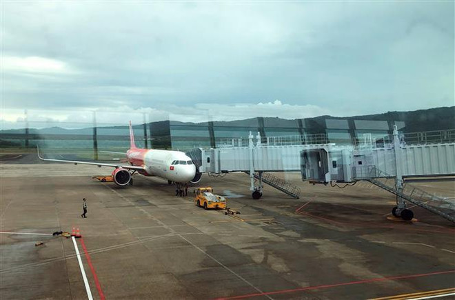 Phú Quốc tiếp tục hứng chịu mưa lớn, tái diễn tình trạng ngập cục bộ ảnh 1