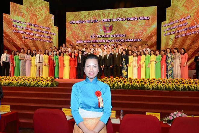 Nữ nhân viên hàng không với công việc lặng thầm dưới cánh bay ảnh 1