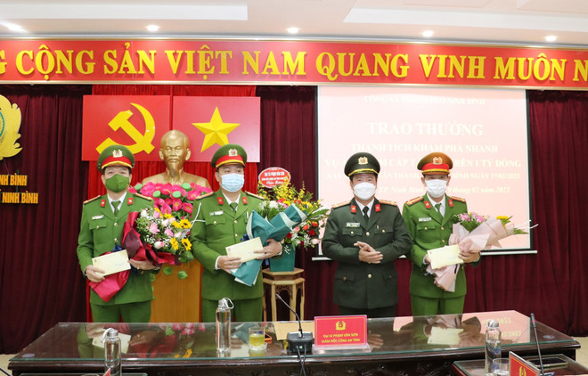 Bắt đối tượng phá két của trung tâm thương mại, lấy gần 1,3 tỷ đồng ảnh 1