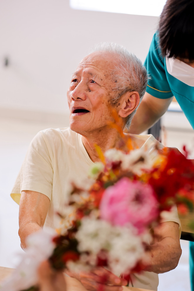 Mùa Vu Lan: Ecopark tặng hàng nghìn bông hoa cho những người đặc biệt ảnh 5