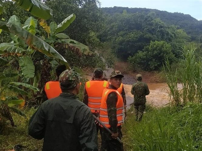 Bình Phước: Tìm thấy thi thể nạn nhân bị lũ cuốn trôi ảnh 1