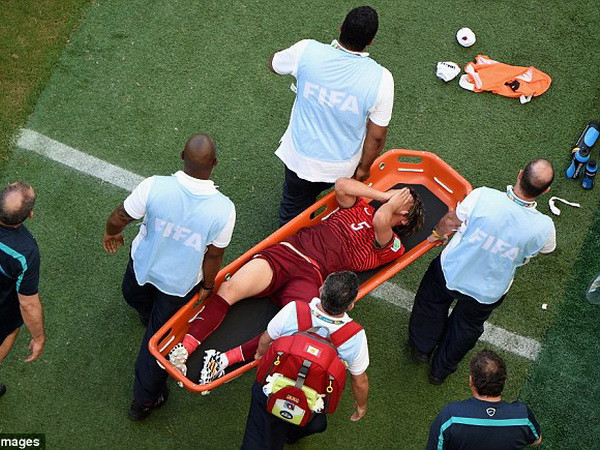 Fabio Coentrao chia tay World Cup, Bồ Đào Nha tổn thất nặng nề ảnh 2