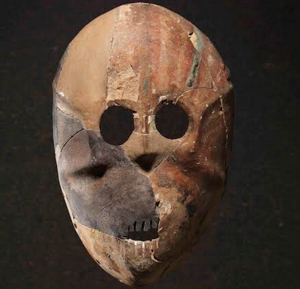 Trưng bày những chiếc mặt nạ cổ có niên đại 9.000 năm ảnh 1