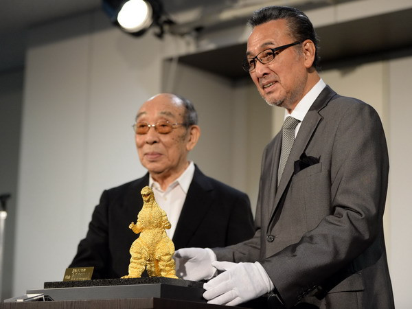 Ra mắt tượng Godzilla bằng vàng ròng nặng 15kg tại Nhật Bản ảnh 1