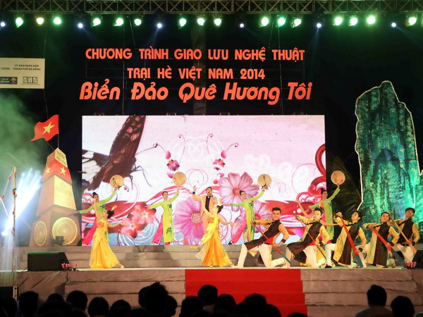 Giao lưu nghệ thuật Trại hè 2014 "Biển đảo quê hương tôi" ảnh 1