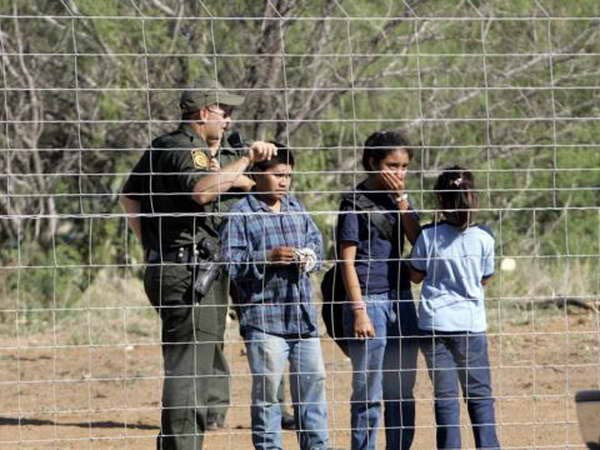 Mỹ kêu gọi các nước Trung Mỹ giải quyết vấn đề nhập cư ảnh 1