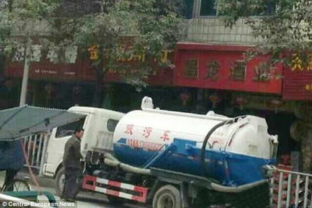 Trung Quốc: Hàng chục người bốc mùi vì xe chở chất thải phát nổ ảnh 1