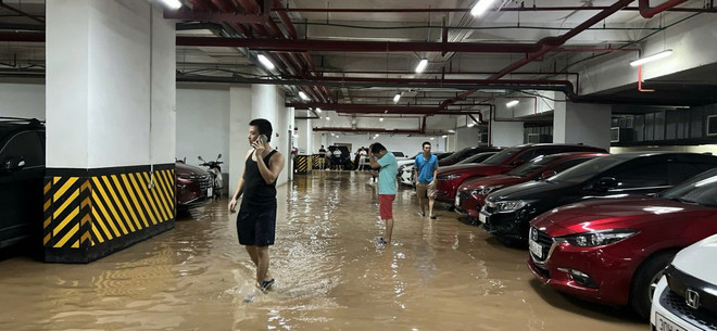 nuoc ngap tai ham chung cu Dai Mo.jpg