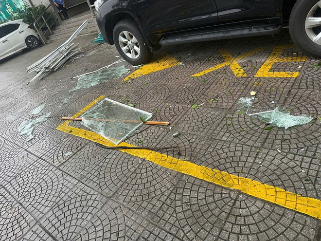 kinh roi vo tu chung cu_resize.jpg