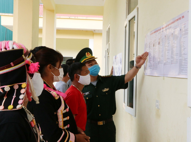 Lực lượng Biên phòng Lai Châu đa dạng hình thức tuyên truyền bầu cử ảnh 1