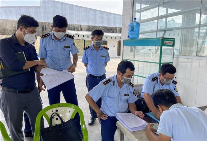 Phát hiện nhiều cơ sở kinh doanh xăng dầu ngừng bán hàng không lý do ảnh 1