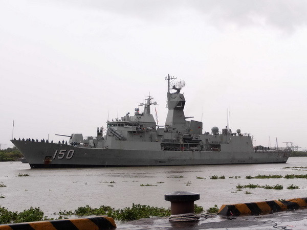 Tàu HMAS Anzac cập Cảng Thành phố Hồ Chí Minh năm 2016. (Ảnh: Thanh Vũ/TTXVN) Đoàn tàu Hải quân Hoàng gia Australia thăm Thành phố Hồ Chí Minh ảnh 1