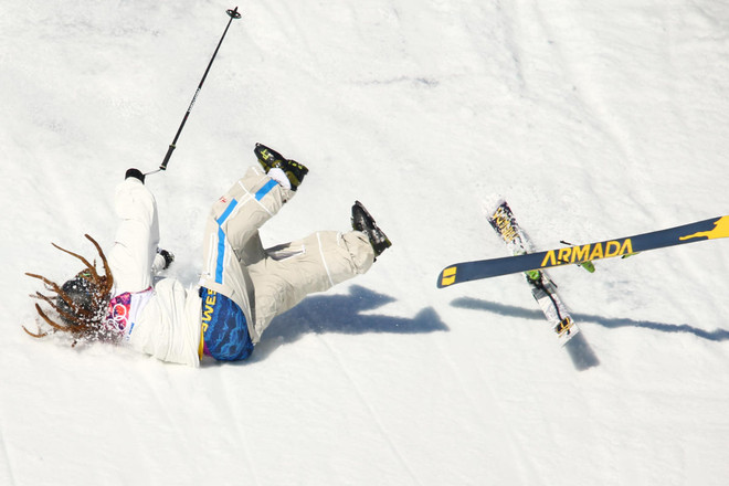 VĐV Thụy Điển bị... tụt quần khi đang thi đấu tại Sochi ảnh 4