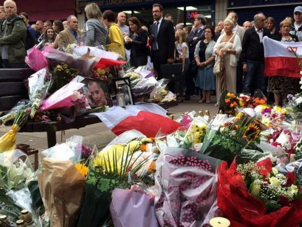 Ba Lan lo ngại về tình trạng công dân bị tấn công tại Anh ảnh 1