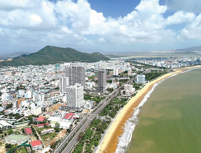Thành phố Quy Nhơn (Bình Định) nhìn từ trên cao. Thủ tướng trả lời chất vấn về xây dựng Khu đô thị khoa học Quy Hòa ảnh 1