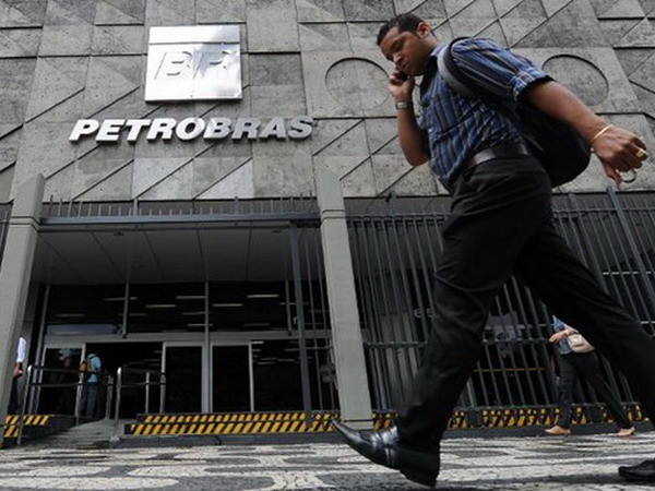 Người dân Brazil phản đối tư nhân hóa Tập đoàn dầu khí Petrobras ảnh 1