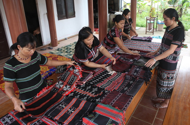 Thúc đẩy các mục tiêu thiên niên kỷ vùng đồng bào dân tộc thiểu số ảnh 1