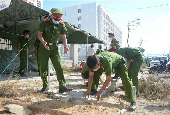 Bộ Công an ra Chỉ thị phòng, chống dịch COVID-19 trong tình hình mới ảnh 1