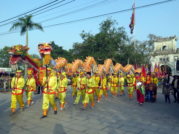 Độc đáo nghi lễ rước nước, tế cá tại lễ hội đền Trần Nam Định ảnh 1