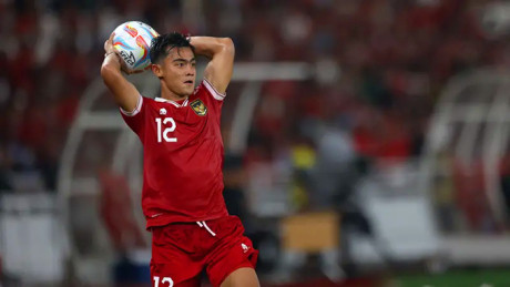 Pha ném biên giúp Indonesia suýt có bàn thắng vào lưới Argentina ảnh 1