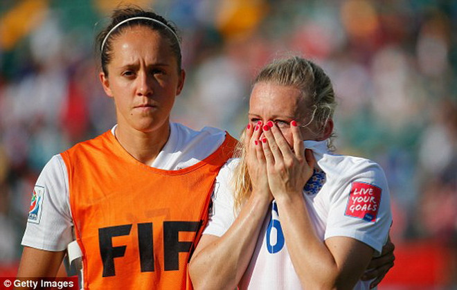 Anh thua Nhật Bản cay đắng sau màn "đốt lưới nhà" ở phút cuối ảnh 1