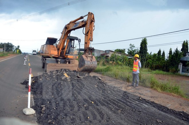 Thanh tra trách, mắng người dân “vá đường” là hành vi thiếu tôn trọng ảnh 1
