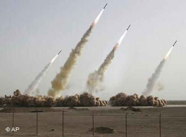 Iran chế tạo tên lửa hành trình đối đất mới tầm bắn 700km ảnh 1