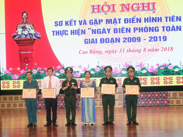 Nâng cao trách nhiệm của người dân trong bảo vệ chủ quyền lãnh thổ ảnh 1