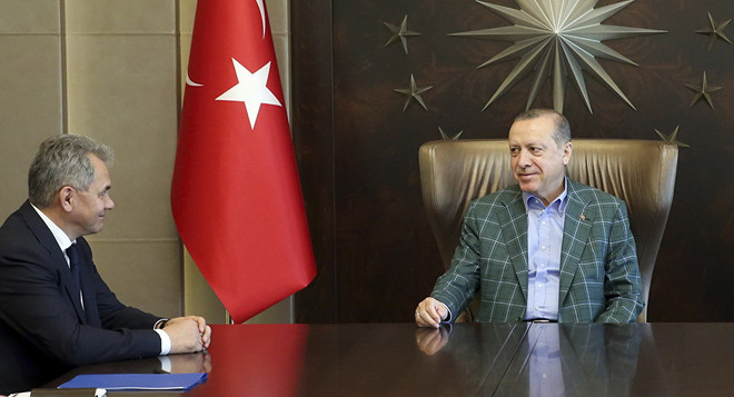 Tổng thống Thổ Nhĩ Kỳ hội đàm với Bộ trưởng Quốc phòng Nga ảnh 1