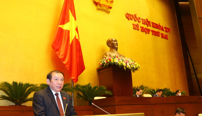 Bộ trưởng Bộ Văn hóa, Thể thao và Du lịch Nguyễn Văn Hùng trình bày Tờ trình về dự án Luật Điện ảnh (sửa đổi). (Ảnh: Văn Điệp/TTXVN) Sửa đổi Luật Điện ảnh: Tạo khuôn khổ pháp lý cho điện ảnh phát triển ảnh 1