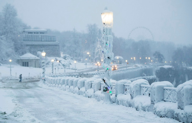 'Bom bão tuyết' chuẩn bị đổ bộ, Canada ban bố cảnh báo đặc biệt ảnh 1