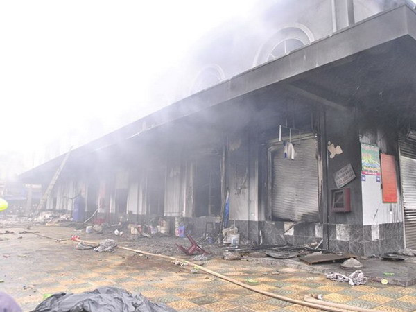 Khởi tố vụ án và bị can trong vụ cháy chợ Phố Hiến ảnh 1