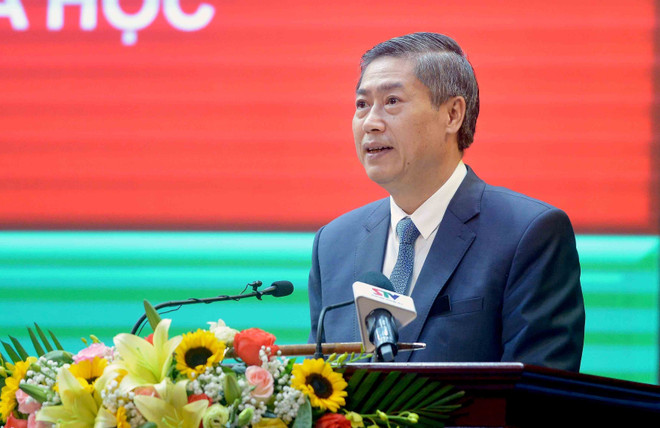 Ủy viên Ban Chấp hành Trung ương Đảng, Bí thư Tỉnh ủy Sơn La, đồng Trưởng Ban Chỉ đạo Hội thảo Nguyễn Hữu Đông phát biểu. (Ảnh: Quang Quyết/TTXVN) Hội thảo khoa học về "Chiến thắng Thượng Lào 1953" tại Sơn La ảnh 2