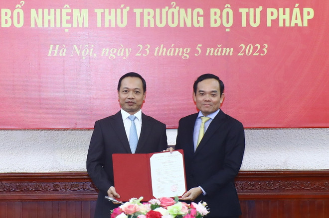 Phó Thủ tướng trao quyết định bổ nhiệm Thứ trưởng Bộ Tư pháp ảnh 1