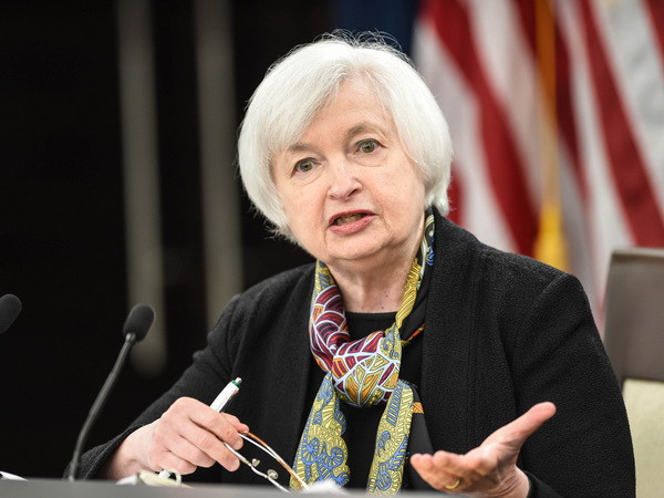 Chủ tịch FED Janet Yellen phát biểu tại cuộc họp báo ở thủ đô Washington ngày 16/3. (Nguồn: AFP/TTXVN) Mỹ: Chủ tịch Fed để ngỏ khả năng chuẩn bị tăng lãi suất cơ bản ảnh 1