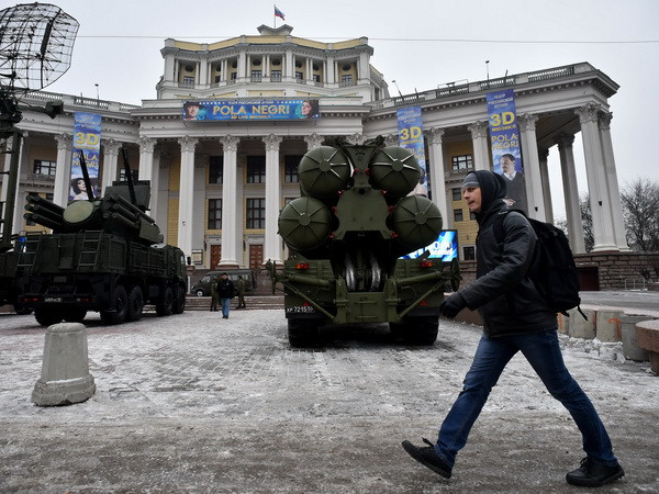 Mỹ "quan ngại" khi Nga đem hệ thống tên lửa S-400 tới Syria ảnh 1