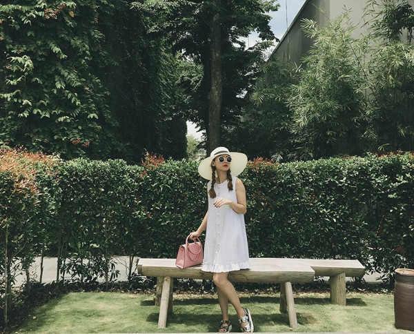 Tông màu đen "càn quét" street style của các kiều nữ Việt ảnh 14