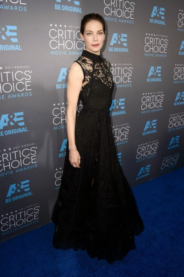 Thu chớm lạnh, thời trang đầm đen dáng dài lên ngôi mùa 2015 ảnh 10