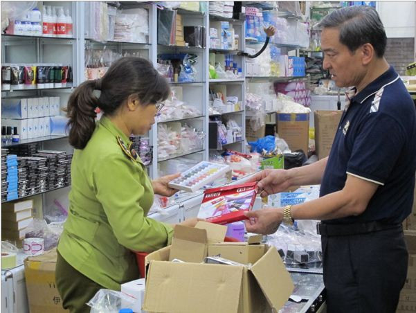 Hà Nội: Phát hiện cơ sở kinh doanh lớn đồ làm móng nhập lậu ảnh 1