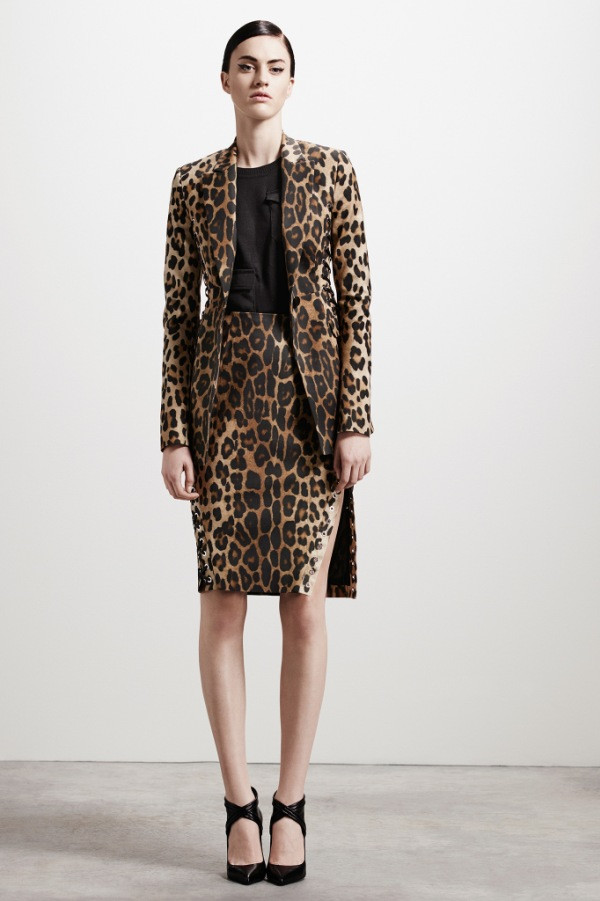 Những kiểu áo khoác không thể thiếu trong thời điểm giao mùa ảnh 2