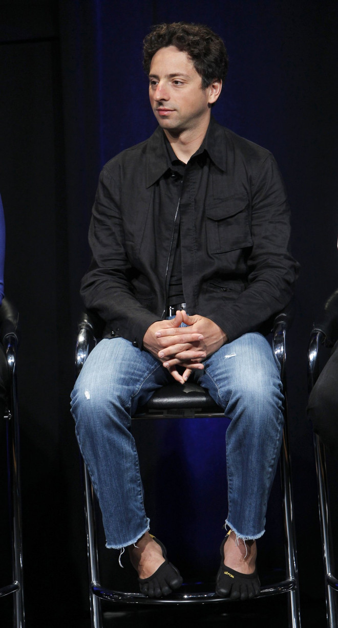 Các “ông trùm” công nghệ ở thung lũng Silicon đang đi giày gì? ảnh 9