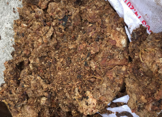 6 tấn tóp mỡ động vật mốc meo suýt được tiêu thụ tại Nam Định ảnh 2