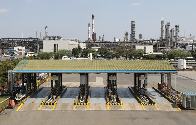 Giá dầu châu Á chiều 15/5 vẫn áp sát mức cao nhất trong hơn 1 tháng ảnh 1