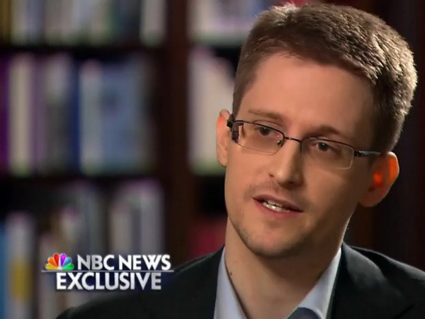 Edward Snowden đã nộp đơn xin gia hạn tạm trú tại Nga ảnh 1