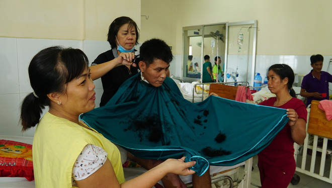 "Salon tóc" phục vụ đặc biệt tại Bệnh viện Chợ Rẫy TPHCM ảnh 2