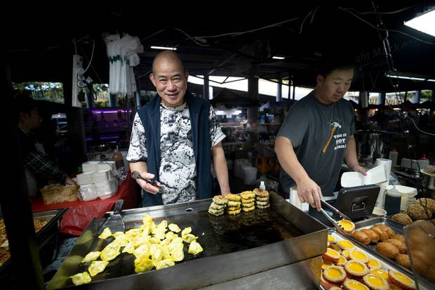 COVID-19 khiến nhiều đầu bếp hàng đầu New Zealand phải ra "vỉa hè" ảnh 2