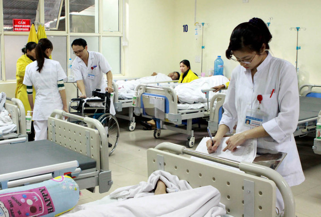 Các bệnh viện trung ương nỗ lực không để bệnh nhân nằm ghép ảnh 1